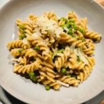 Pasta cremosa con chicharos