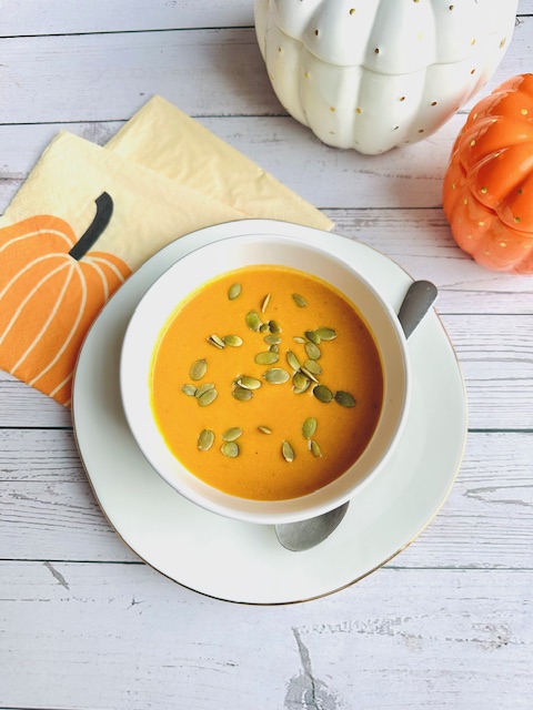 SOPA DE CALABAZA CON LECHE DE COCO