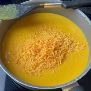 MACARRONES CON QUESO Y CALABAZA