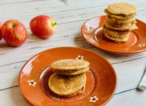 PANQUEQUES DE MANZANAS Y AVENA