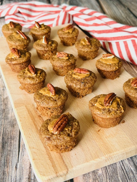 MINI MUFFINS DE MANZANA Y MANTEQUILLA DE NUECES