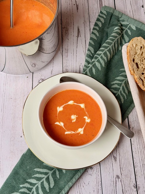 SOPA DE PIMIENTO ROJO ASADO