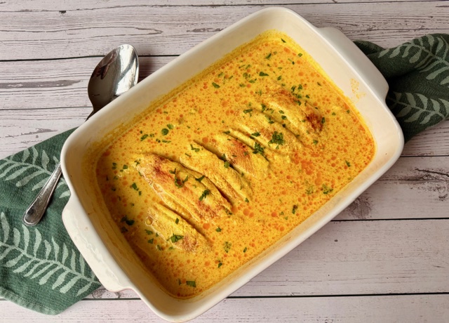 BACALAO AL HORNO EN SALSA DE COCO Y LIMÓN