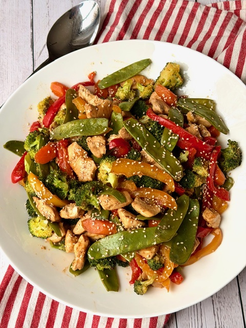 POLLO TERIYAKI CON VEGETALES AL HORNO