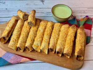 TAQUITOS DE CARNE CON QUESO AL HORNO