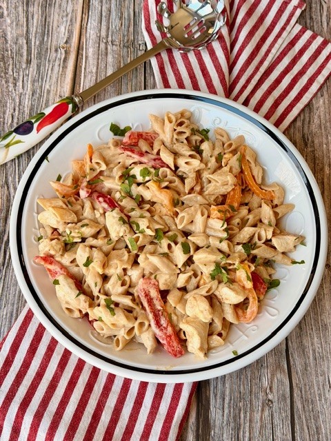 PASTA CON POLLO ESTILO CAJUN
