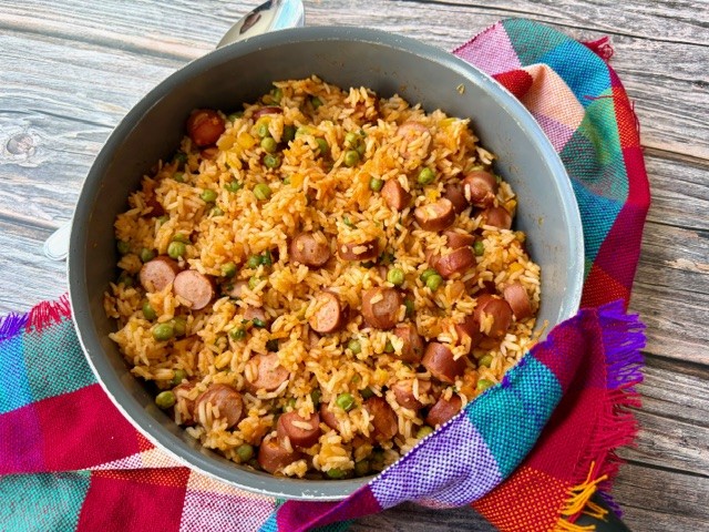 ARROZ CON SALCHICHAS