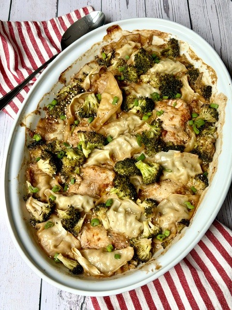 POLLO AL COCO CON GYOZAS AL HORNO