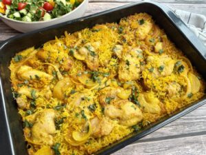 CAZUELA DE MUSLOS DE POLLO CON ARROZ