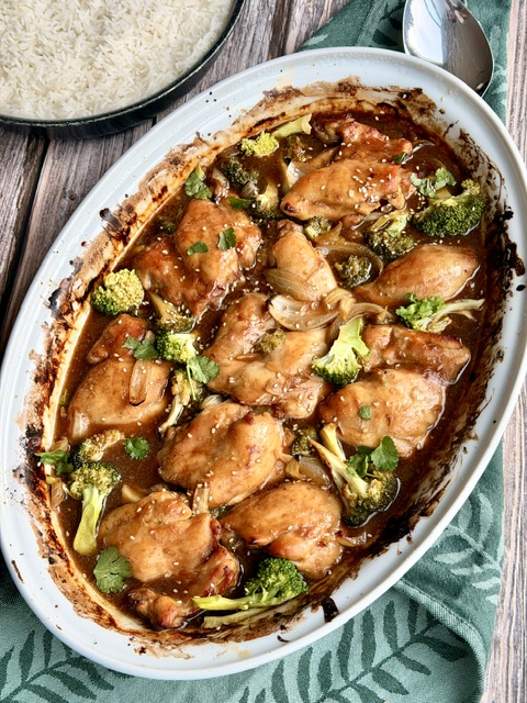 CAZUELA DE POLLO CON MIEL Y SOJA AL HORNO