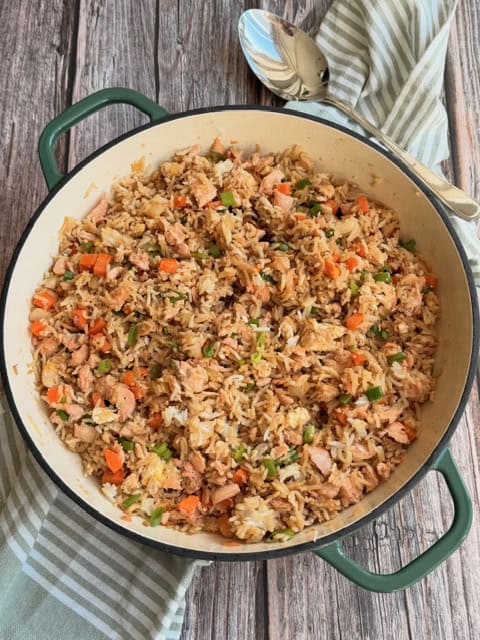 ARROZ FRITO CON SALMÓN