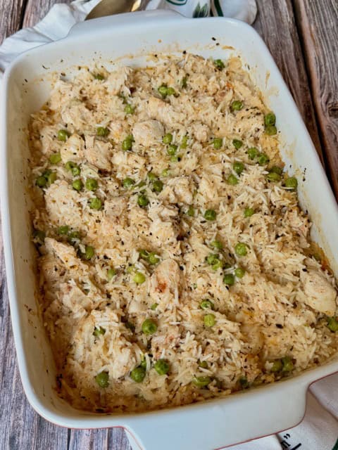 POLLO Y ARROZ CON MANTEQUILLA Y HIERBAS AL HORNO